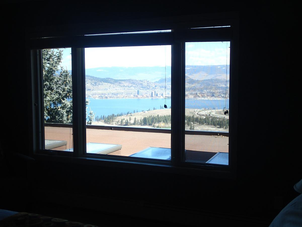 A View Of The Lake B & B West Kelowna エクステリア 写真